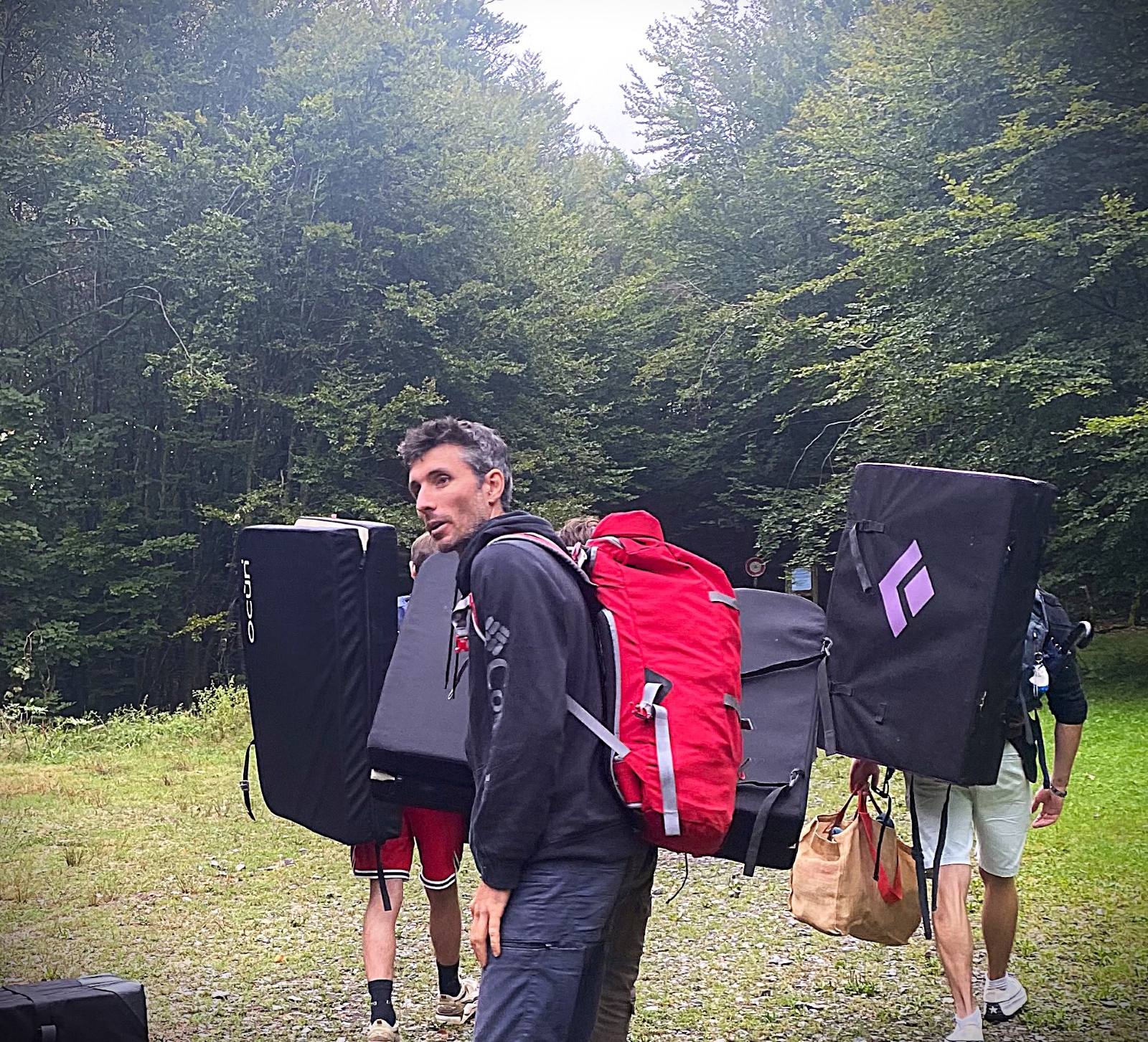 Arnaud, coach escalade, en séance
